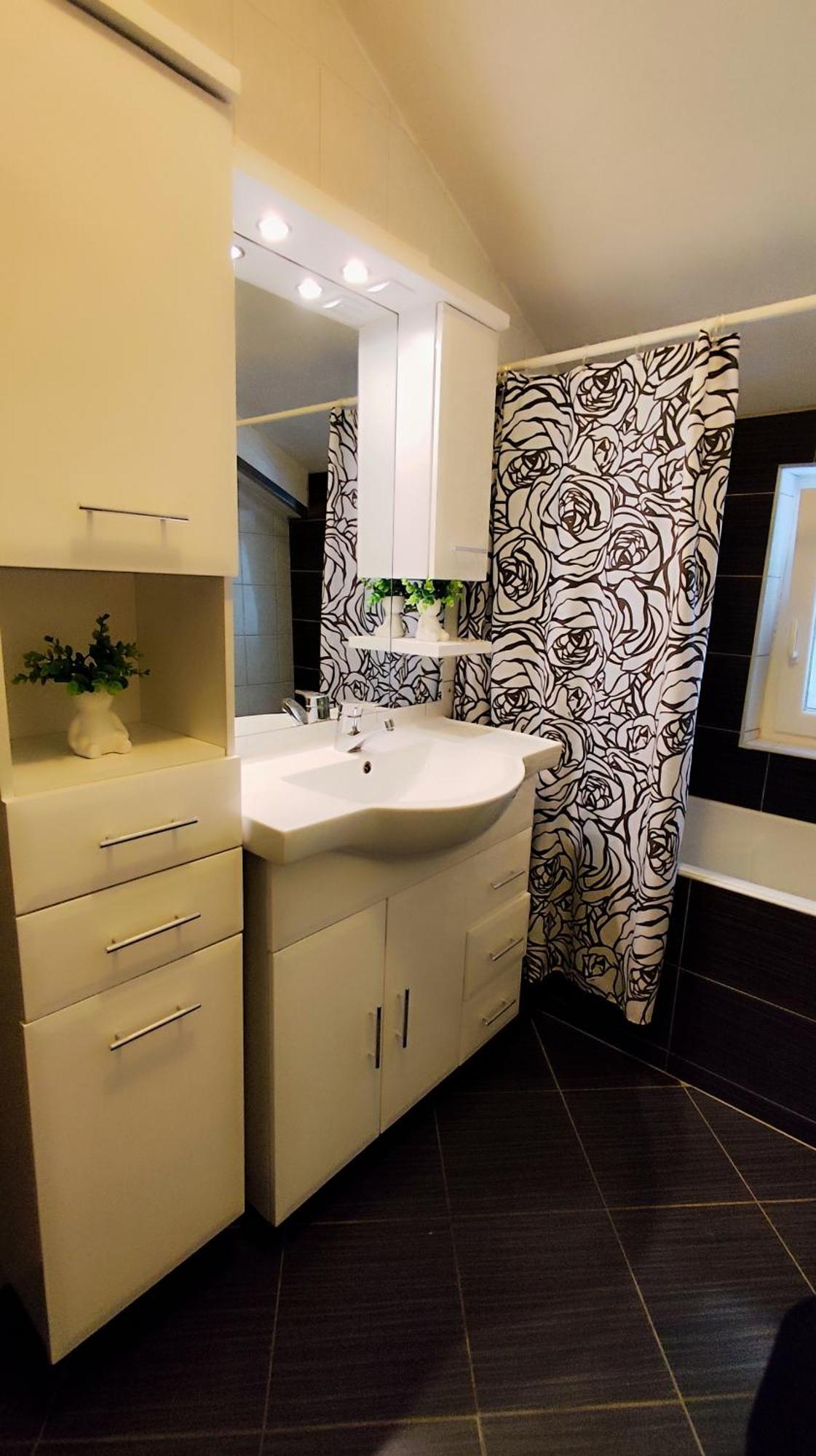 Apartman Beus Makarska Ngoại thất bức ảnh
